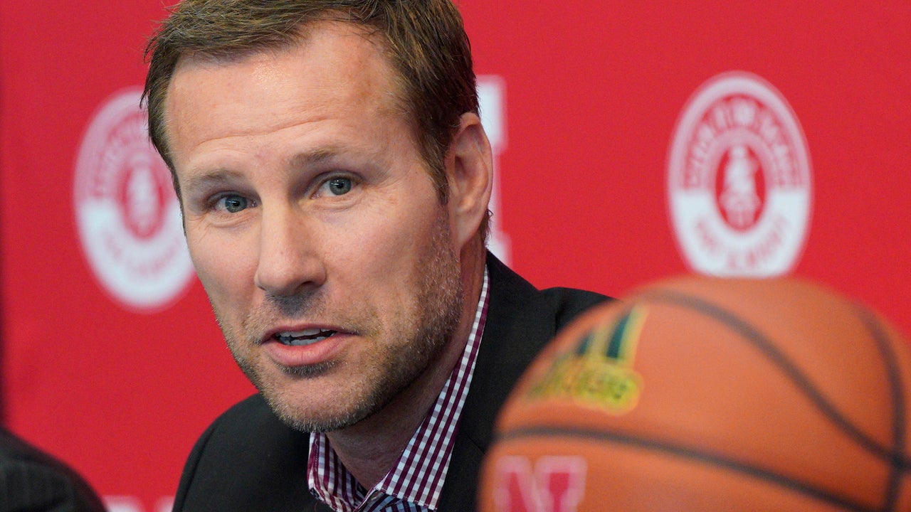 Expectations low for Fred Hoiberg's new-look Cornhuskers